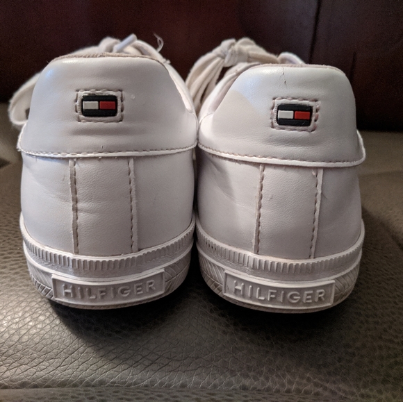 TOMMY HILFIGER SNOW WHITE SHOES W STIPS - Picture 2 of 6